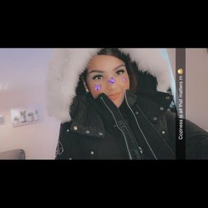 Meet your Posher, Nakoti